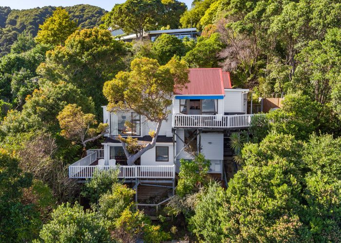  at 236 Marine Drive, Lowry Bay, Lower Hutt