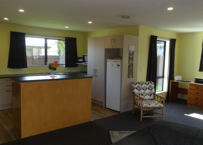  at 2/65 Gardiners Road, Bishopdale, Christchurch City, Canterbury