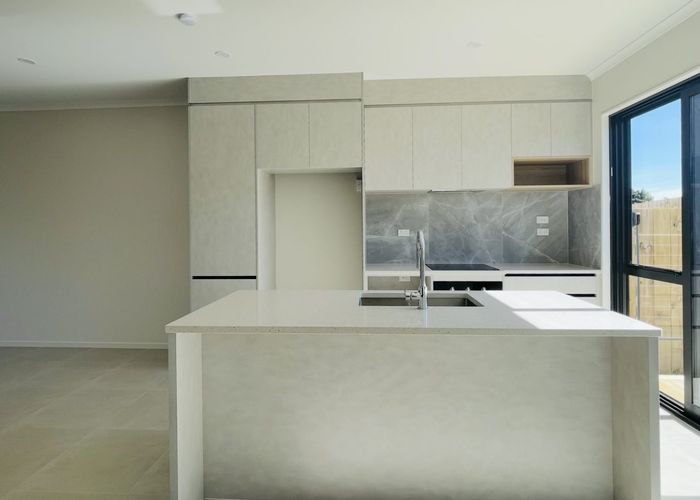  at 2/35 McAnnalley street, Alfriston, Manukau City, Auckland