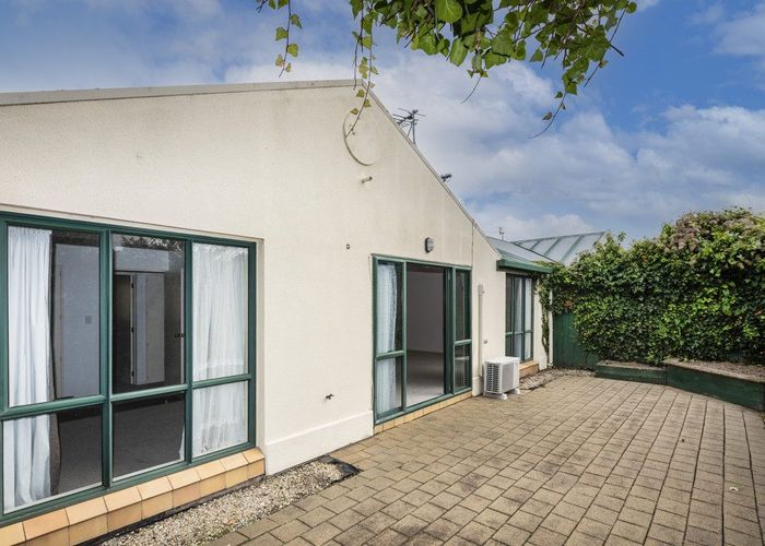  at 4/238 Stanmore Road, Richmond, Christchurch City, Canterbury