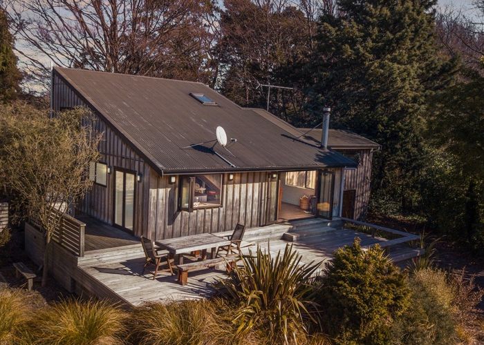  at 98 Clyde St (State Highway, 49), OHAKUNE
