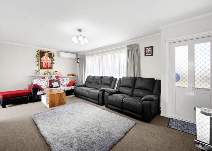  at 24 Larnach Street, Saint Andrews, Hamilton, Waikato