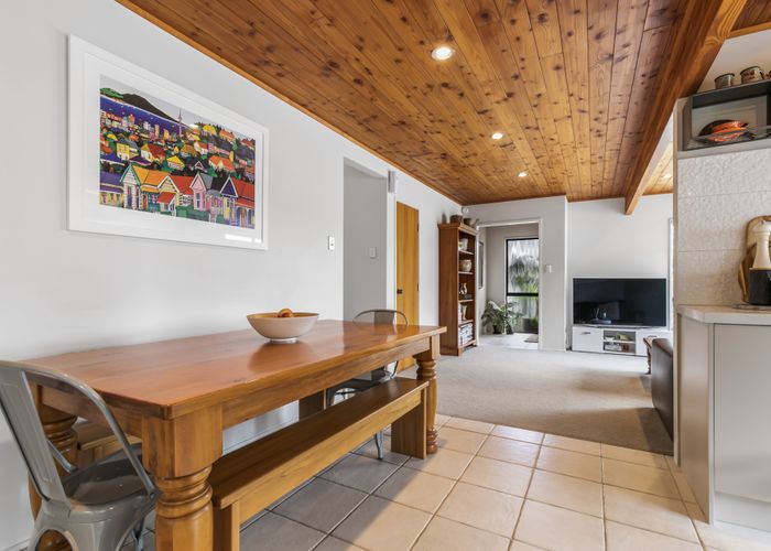  at 1/6 Oystergrove Road, West Harbour, Auckland
