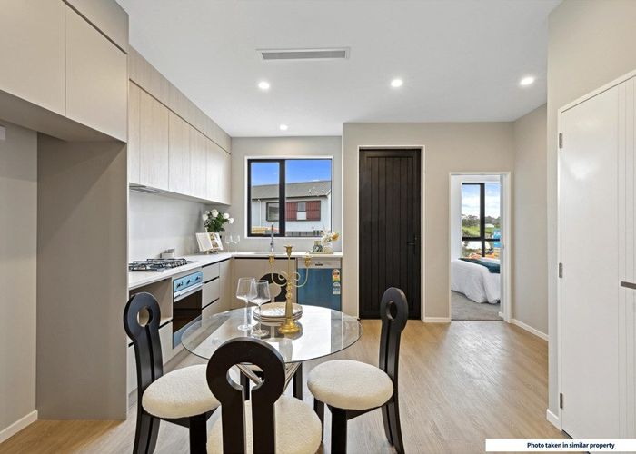  at 8 Kotiu Place, Massey, Waitakere City, Auckland