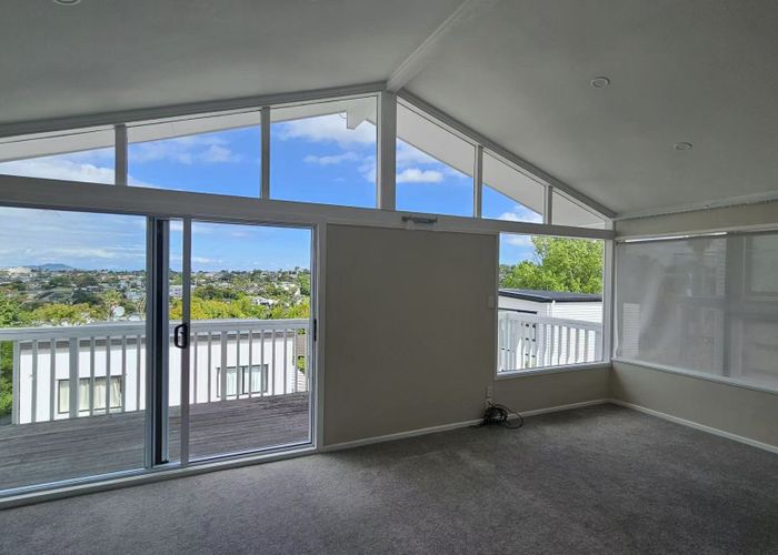  at 38 Arran Road, Browns Bay, North Shore City, Auckland