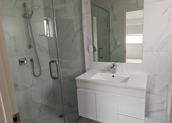  at 2/16 William Roberts Road, Pakuranga, Manukau City, Auckland