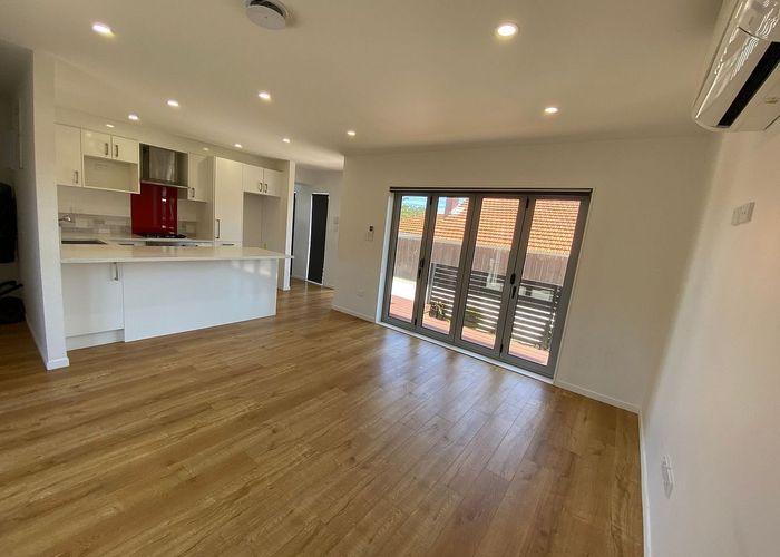  at 61 Bolton Street, Blockhouse Bay, Auckland