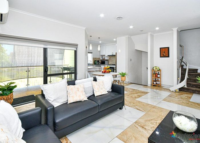  at 4225A Great North Road, Glendene, Waitakere City, Auckland