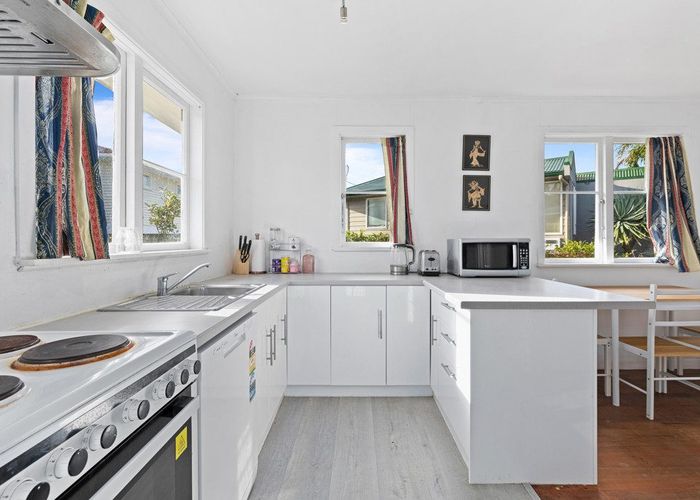  at 210 Archers Road, Glenfield, North Shore City, Auckland