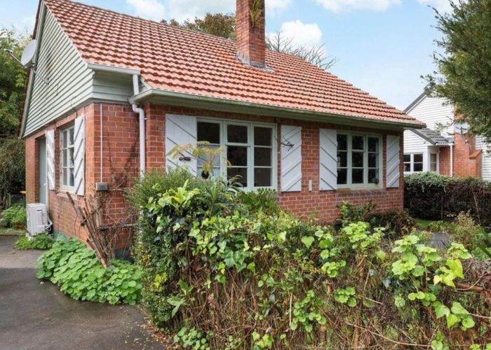  at 12 Galway Avenue, Hamilton East, Hamilton