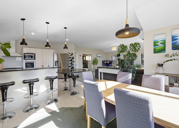  at 4 Willow Place, Whalers Gate, New Plymouth, Taranaki