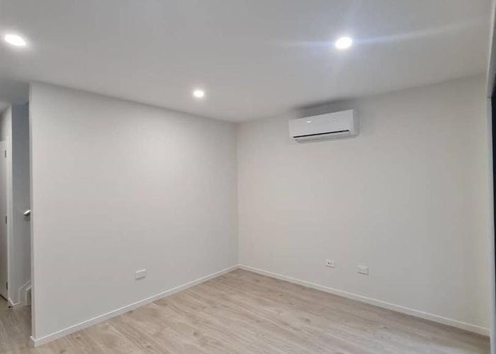  at 3/10 Cantina Ave, Bayview, North Shore City, Auckland
