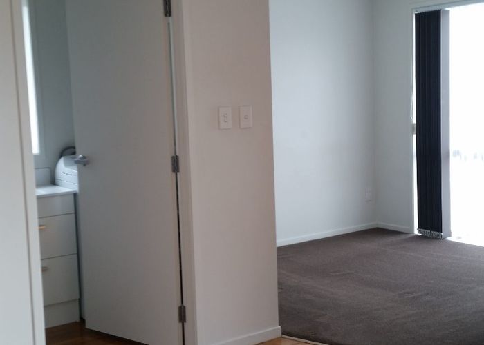  at 1&2/34 Evelyn Place, Hillcrest, North Shore City, Auckland