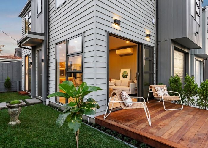  at 3 Trafalgar Road, Milford, Auckland