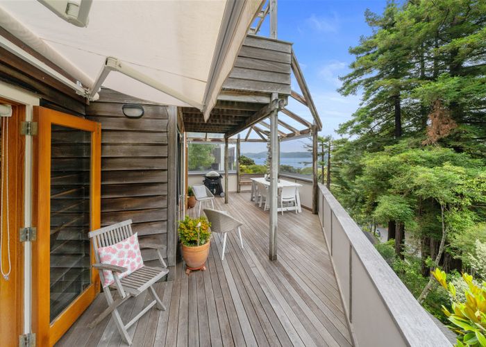  at 8 Francis Bell Grove, Lowry Bay, Lower Hutt