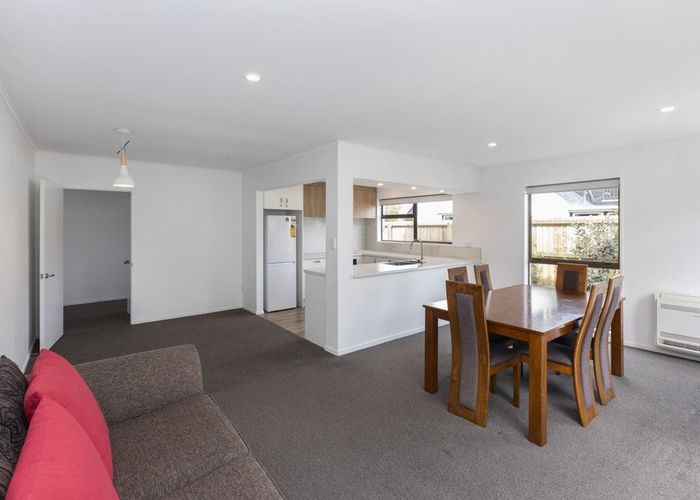  at 2/76 Hinau Street, Riccarton, Christchurch