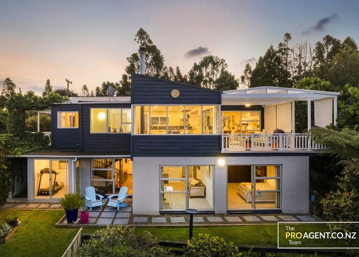  at 68 Kauri Point Road, Laingholm, Auckland