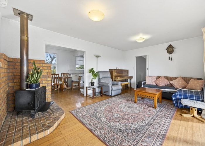  at 27 Judkins Crescent, Cockle Bay, Manukau City, Auckland