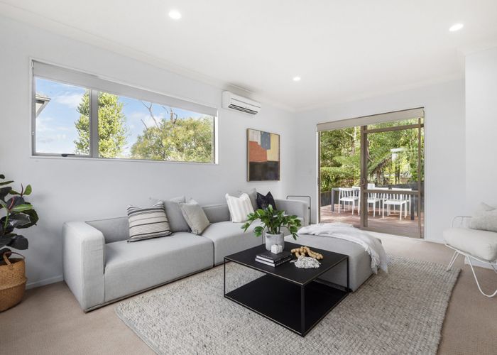  at 1/122 Manuka Road, Bayview, Auckland