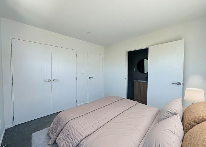  at 2/113 Te Atatu Road , Te Atatu South, Waitakere City, Auckland