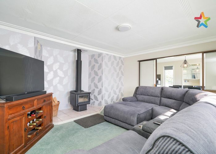  at 216 Conyers Street, Strathern, Invercargill