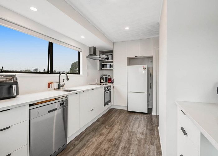  at 23 Bay Street, Red Beach, Red Beach