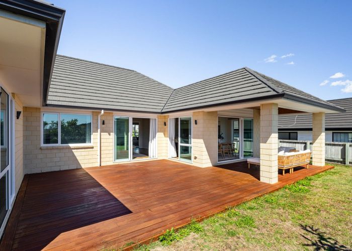  at 13 Rose Berry Crescent, Flagstaff, Hamilton