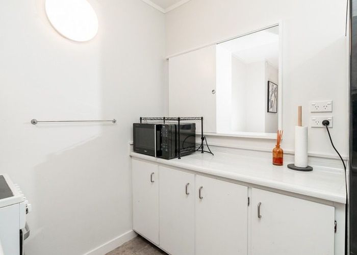  at 33/70 Hobson Court Apartments, Hobson Street, Thorndon, Wellington, Wellington