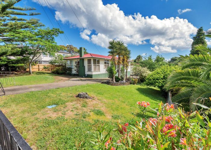  at 37 Landon Avenue, Mangere East, Auckland