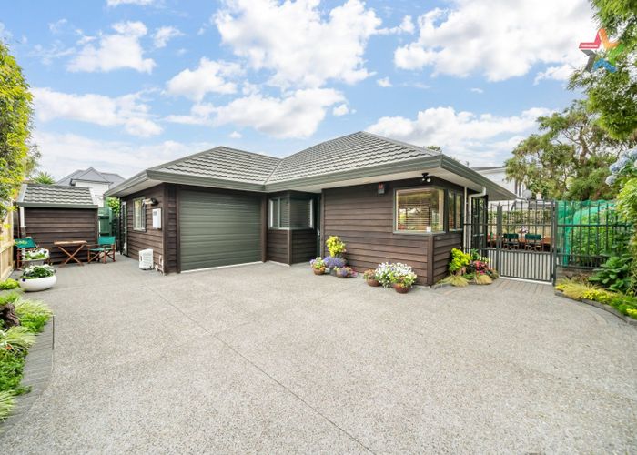  at 2/11 Trafalgar Street, Waiwhetu, Lower Hutt