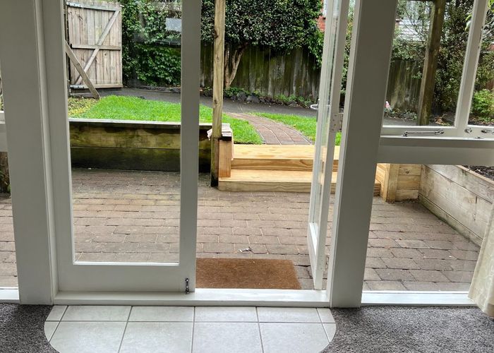  at 1//136 St Johns Road, Saint Johns, Auckland