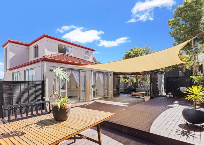  at 15 Belle Verde Drive, Sunnynook, Auckland