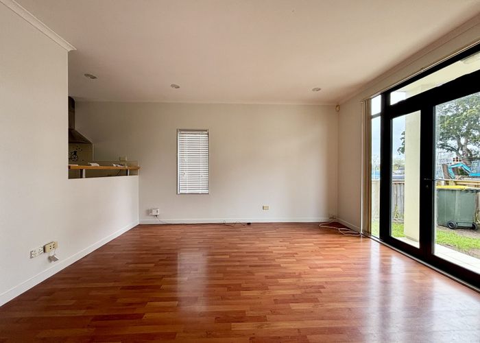  at 64 Gunner Drive, Te Atatu Peninsula, Waitakere City, Auckland