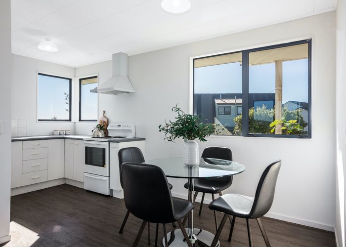  at 17 Coventry Close, Ascot Park, Porirua