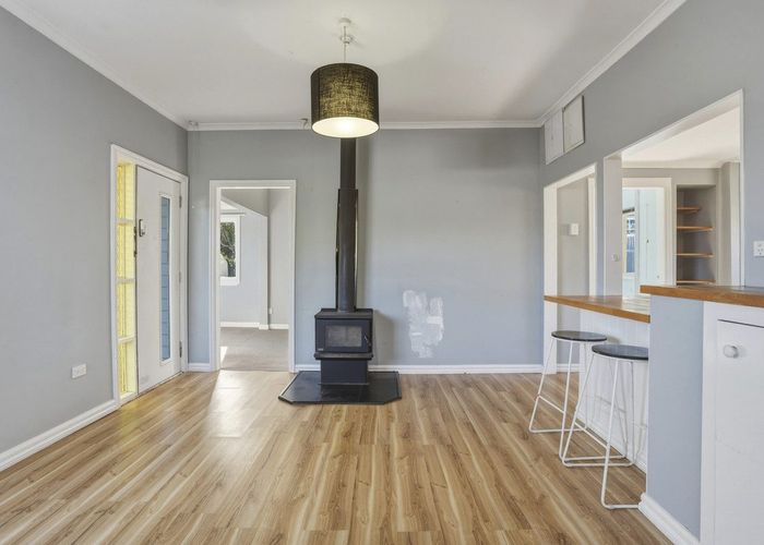  at 7 Dickson Street, Macandrew Bay, Dunedin, Otago