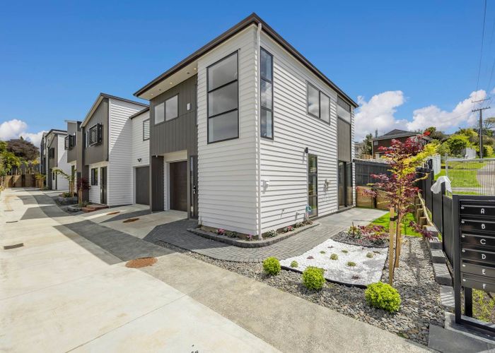  at 4 Meadowvale Avenue, Forrest Hill, North Shore City, Auckland