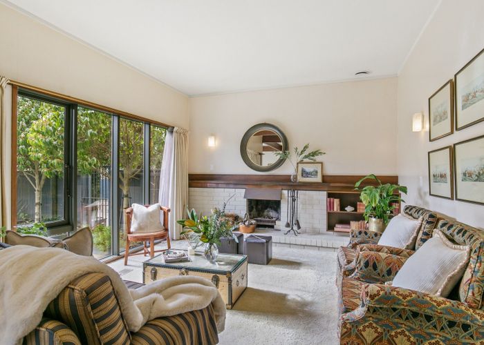  at 275 Karori Road, Karori, Wellington