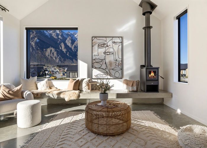  at 11 Grain Close, Hanley's Farm, Jacks Point, Queenstown-Lakes, Otago