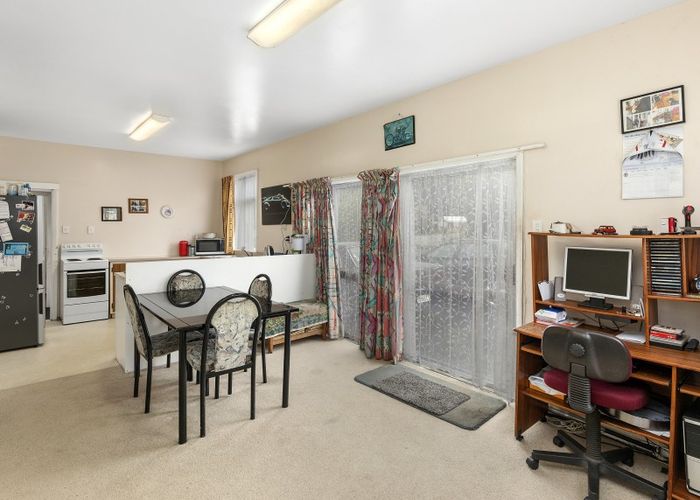  at 4 Oaklands Grove, Clouston Park, Upper Hutt