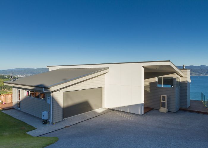  at 19 Bennett Grove, Newlands, Wellington