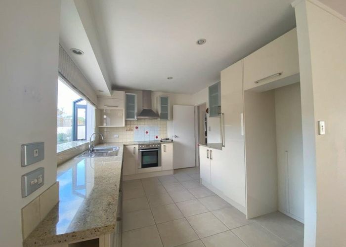  at 90b Nile Road, Milford, North Shore City, Auckland