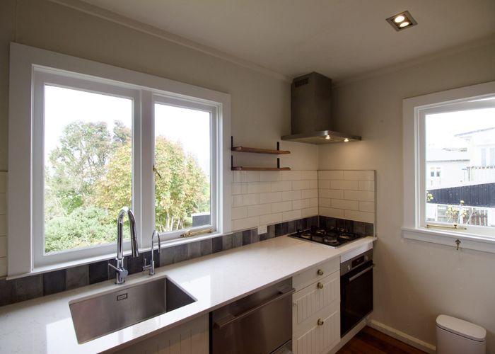  at 12 Quadrant Road, Onehunga, Auckland