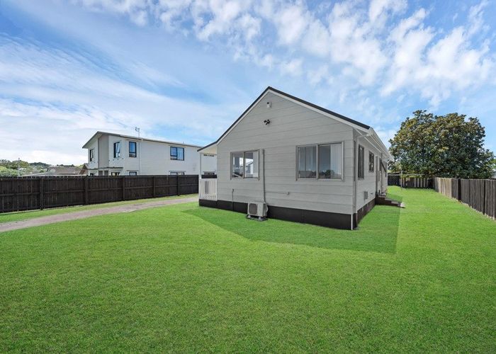  at 118 Shifnal Drive, Randwick Park, Manukau City, Auckland