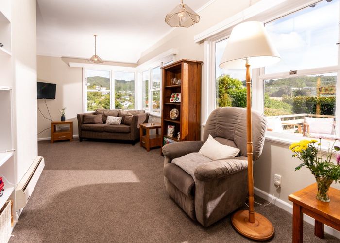  at 7 Pimble Avenue, Karori, Wellington
