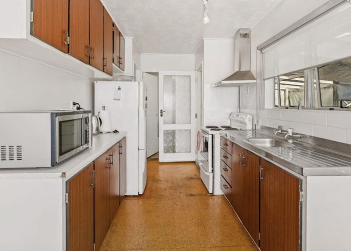  at 26 Beauchamp Drive, Massey, Waitakere City, Auckland