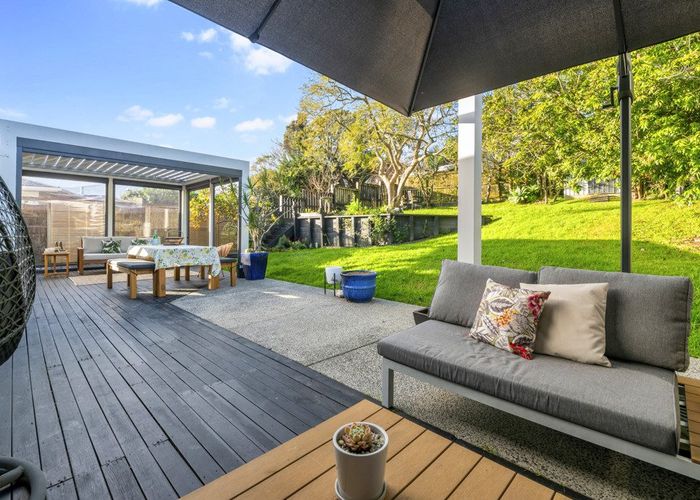  at 70 Selwyn Crescent, Forrest Hill, North Shore City, Auckland