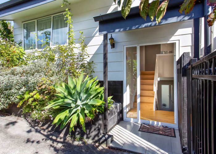  at 2/162 Deep Creek Road, Torbay, Auckland