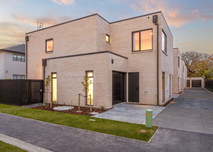  at 2/44 Winchester Street, Merivale, Christchurch City, Canterbury