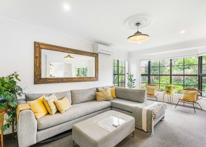  at 2/53 Francis Street, Hauraki, Auckland