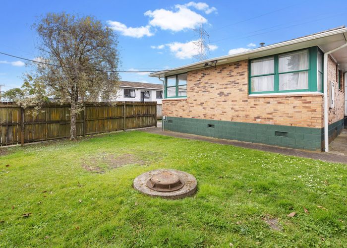  at 1/82 Portage Road, New Lynn, Auckland